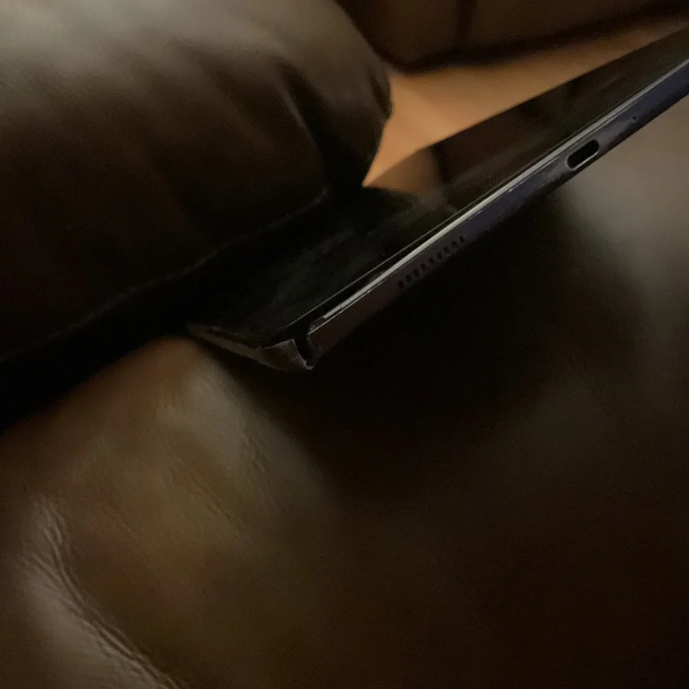 Used Samsung galaxy A7 tablet with 32gb and comes in black.